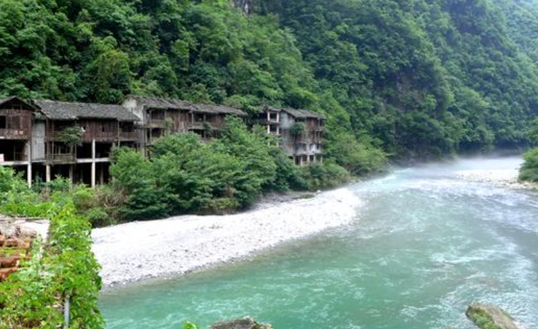 “屋脊”飘过浪尖的歌